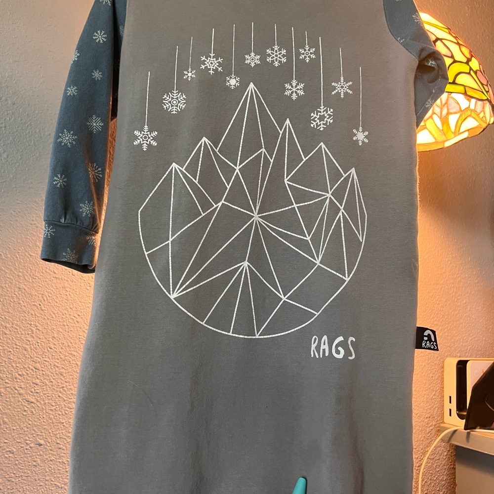 Rags 3/4 sleeve snowflake romper